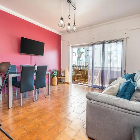 Columbia Da Rocha Apartment *